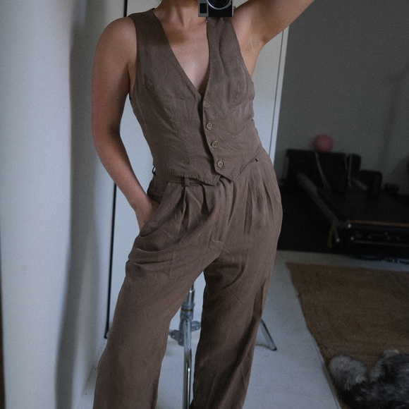 Reformation Devin Twill Vest - Picture 3 of 8